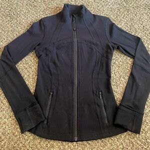 Size: 4   87% Nylon 13% Elasthanne